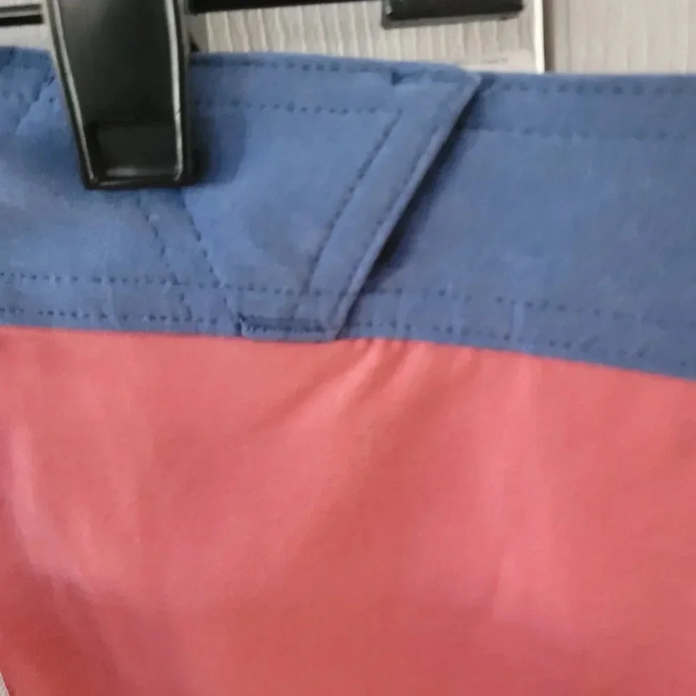 Eddie Bauer Men's Amphib Board Pink Polyester Blend Shorts 2.0 Size 33